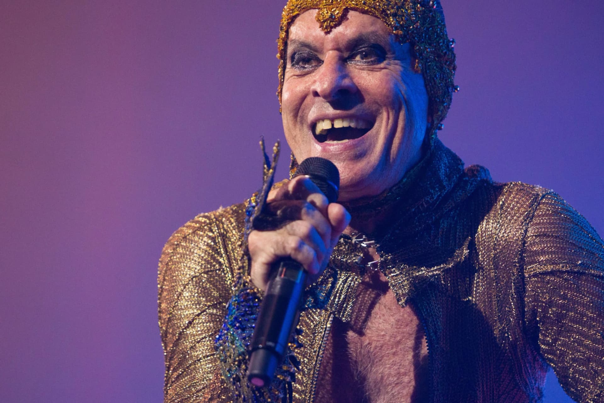 ney matogrosso (feature)