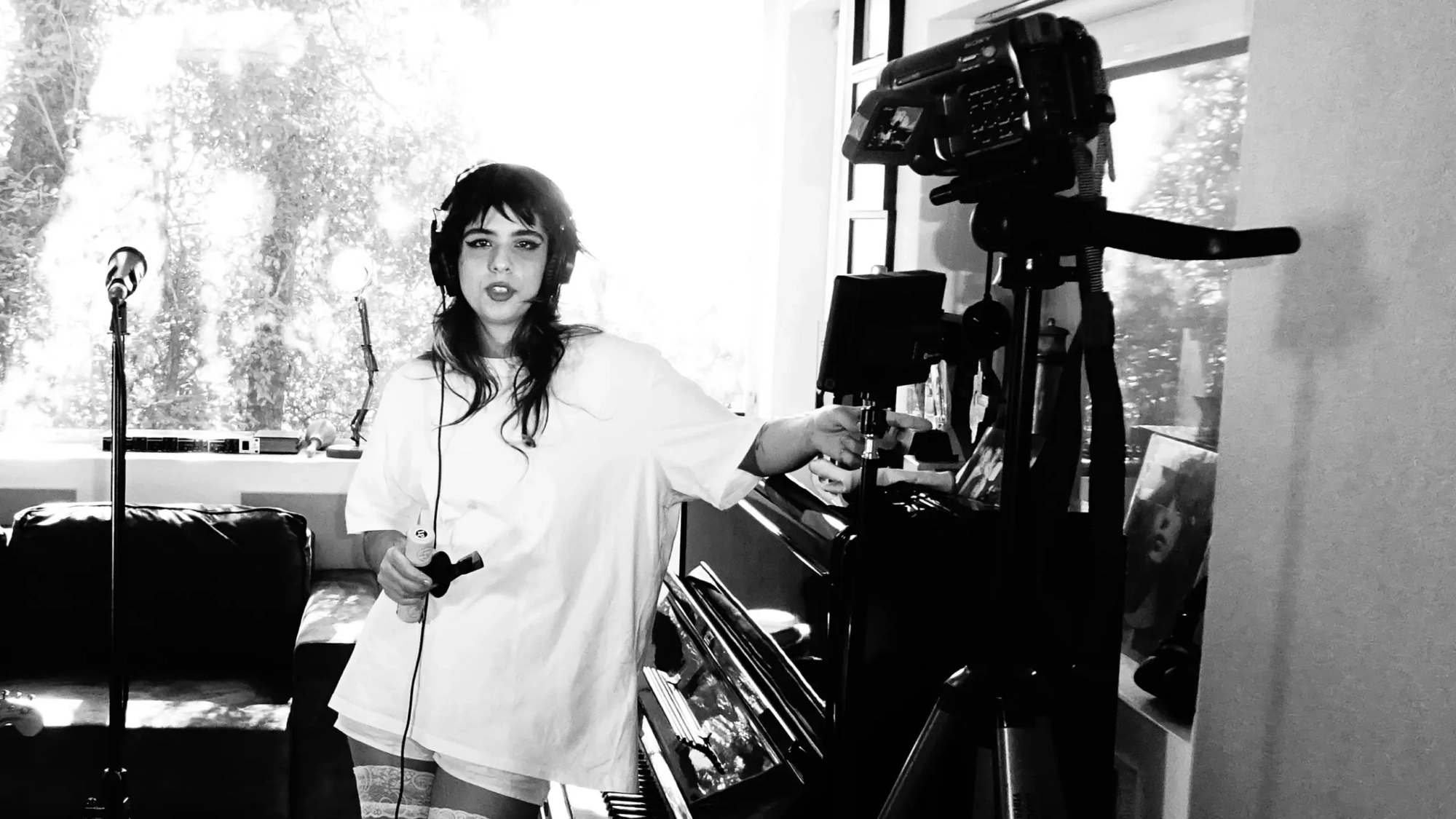 manu julian (banner)