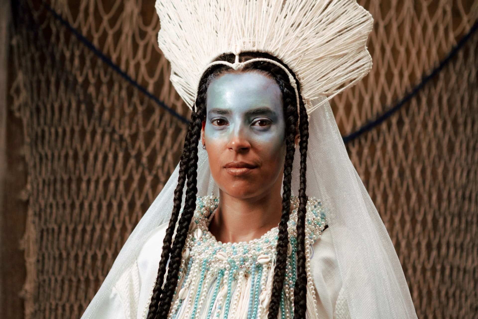 tainá santos feature)