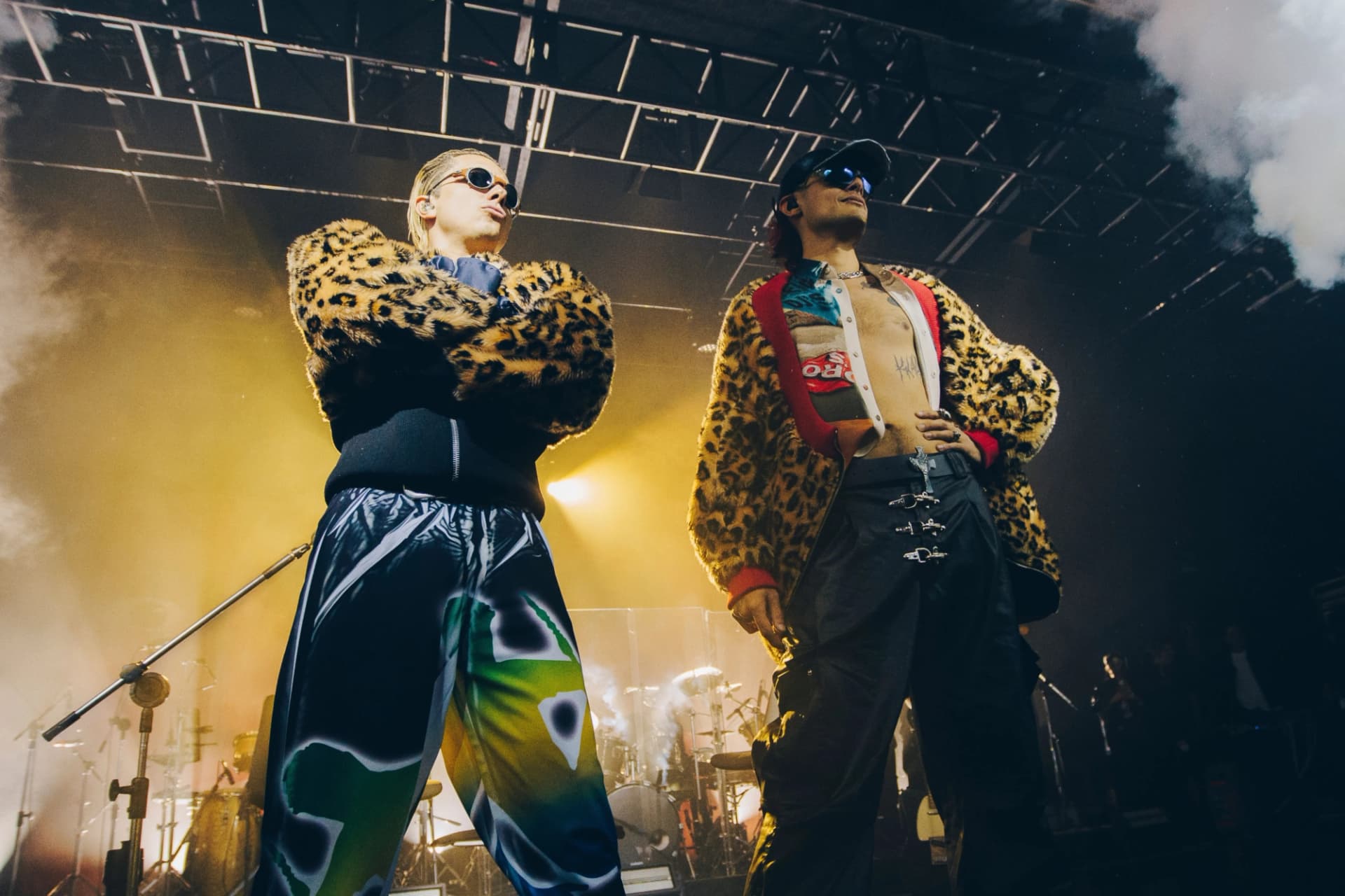 Ca7riel y Paco Amoroso (feature)