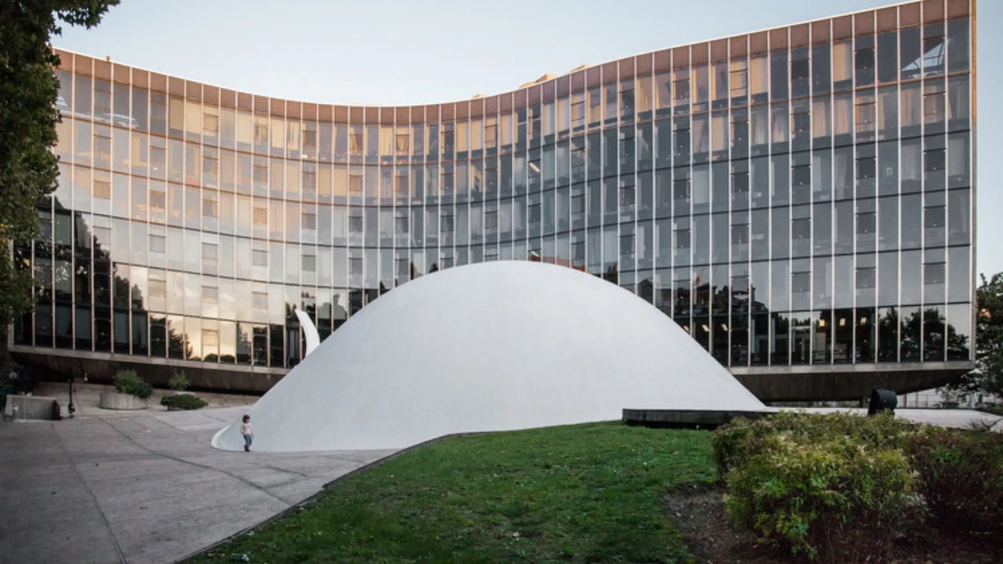 _Espace Niemeyer (banner)