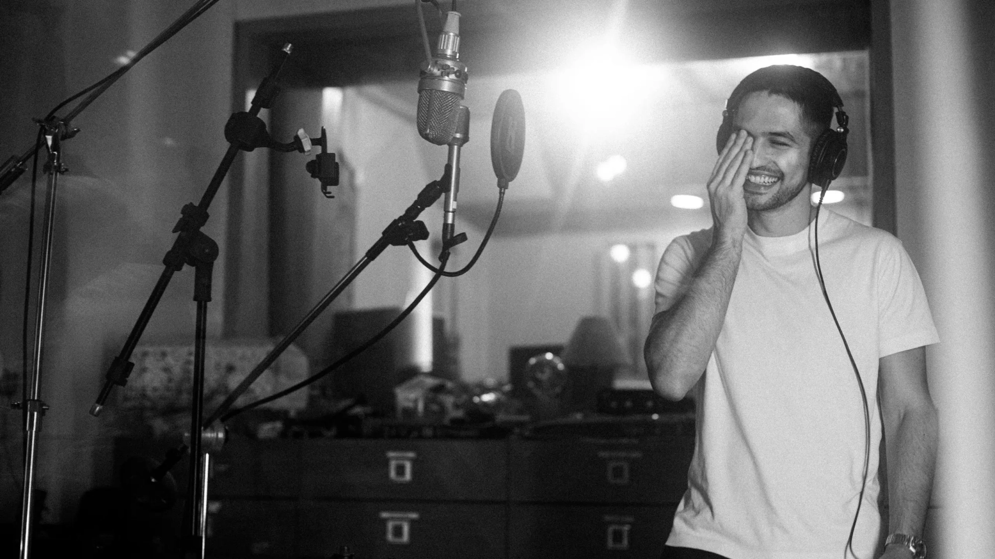 gabriel leone (banner)