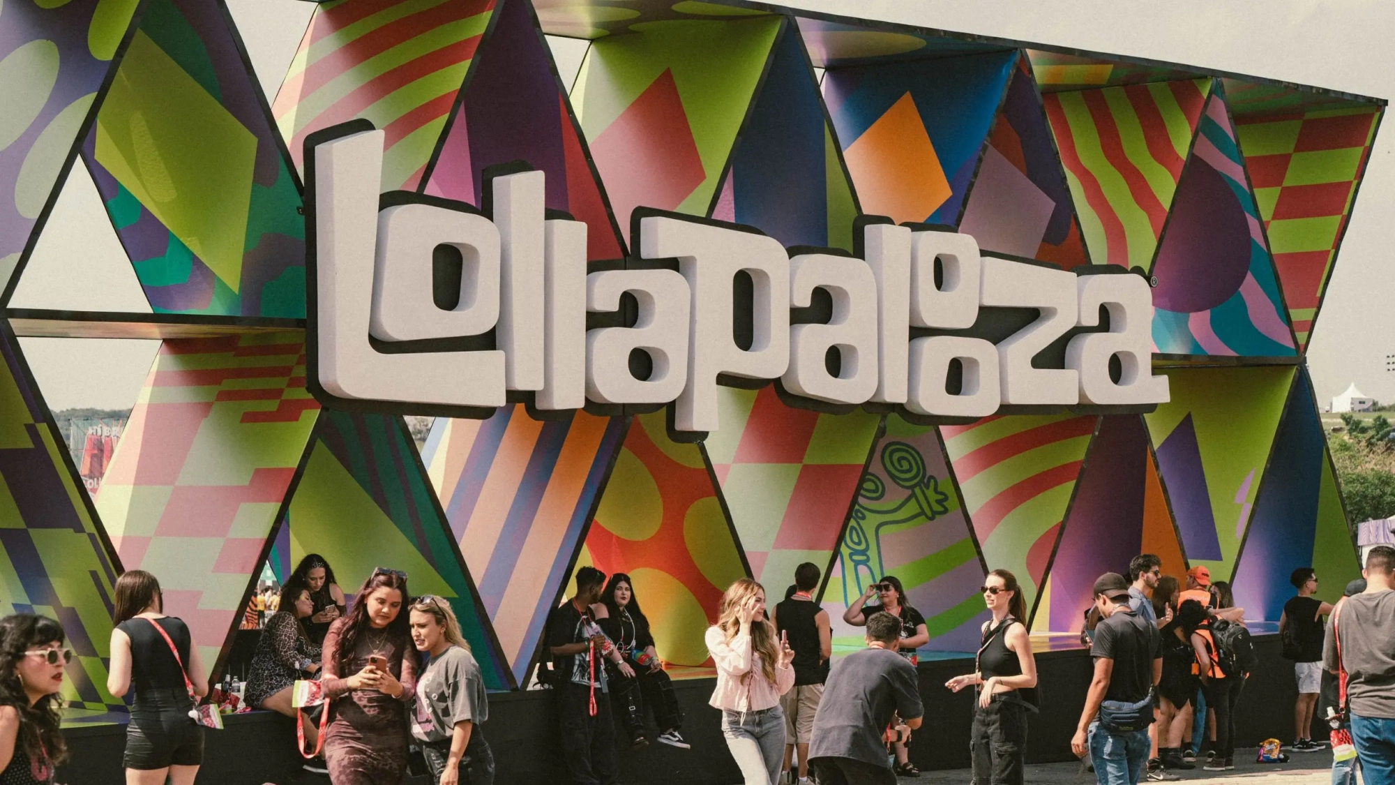 lolla (banner)