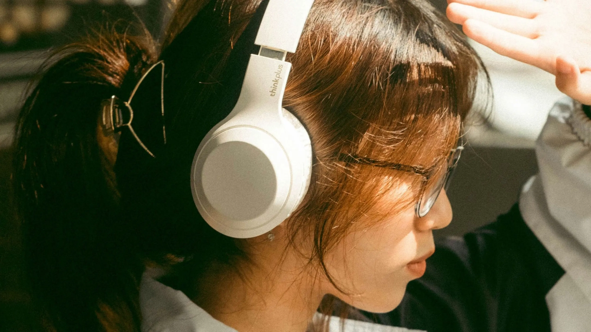 fone (banner)