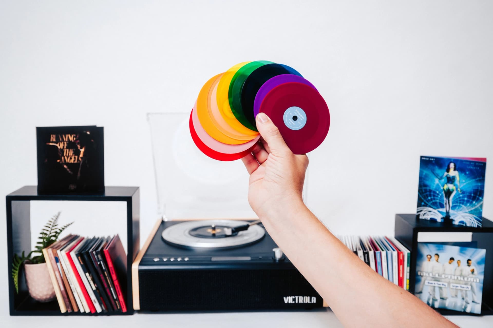 tiny vinyl (feature)