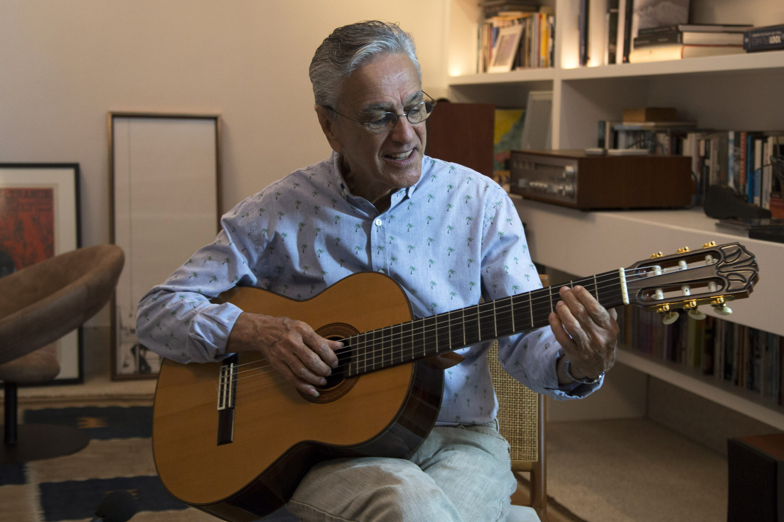 Sensacional anuncia Caetano Veloso e Zeca Pagodinho